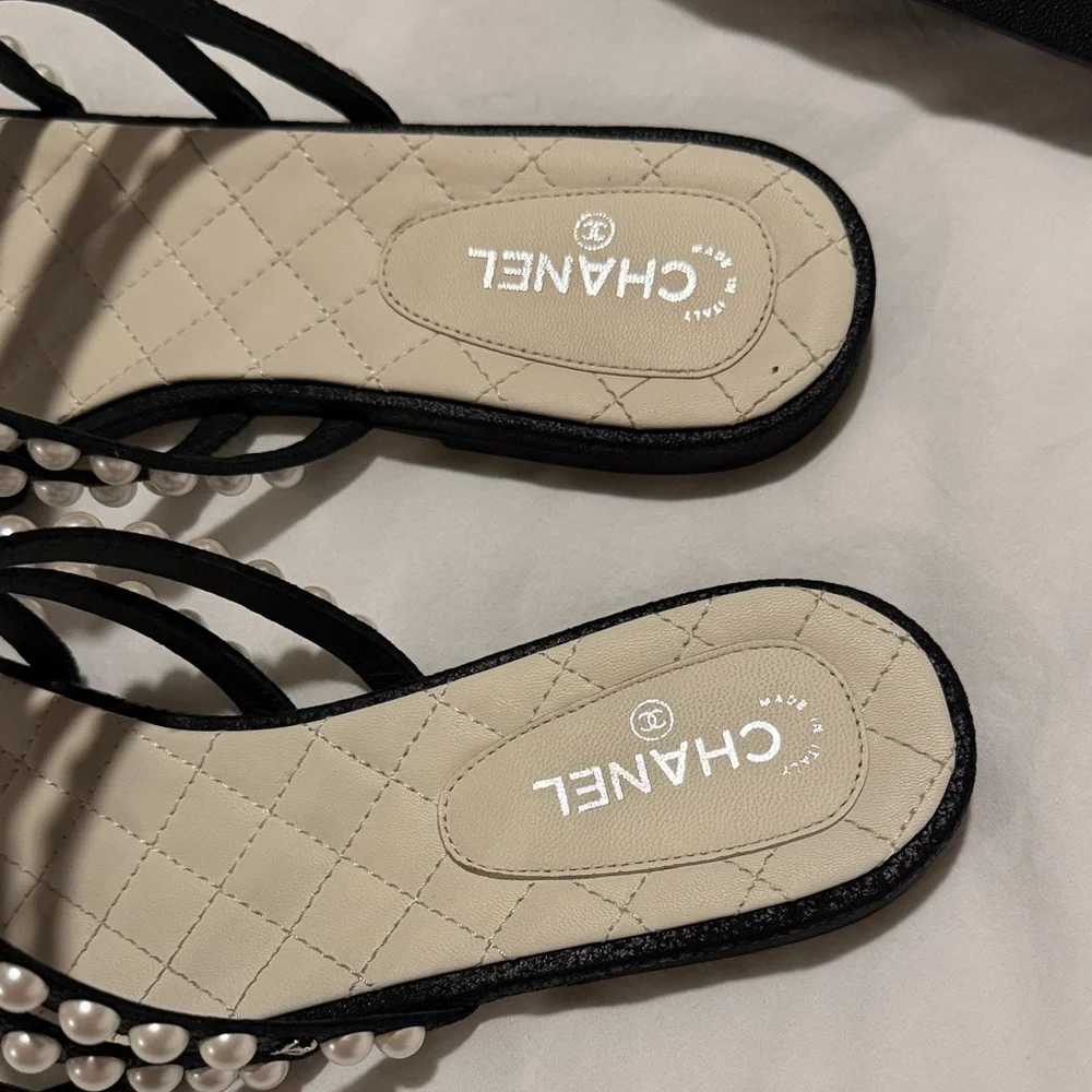 CHANEL Black Lambskin Sandals with Pearl Accents size 40 - Picture 3 of 8